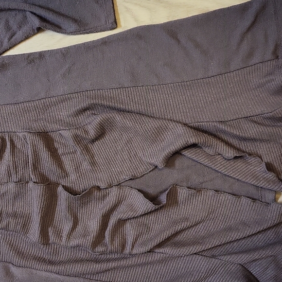 Thread sweater - Picture 2 of 5